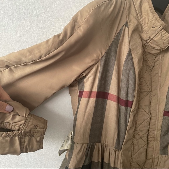 Burberry Brit peplum cargo rain jacket - Picture 13 of 16